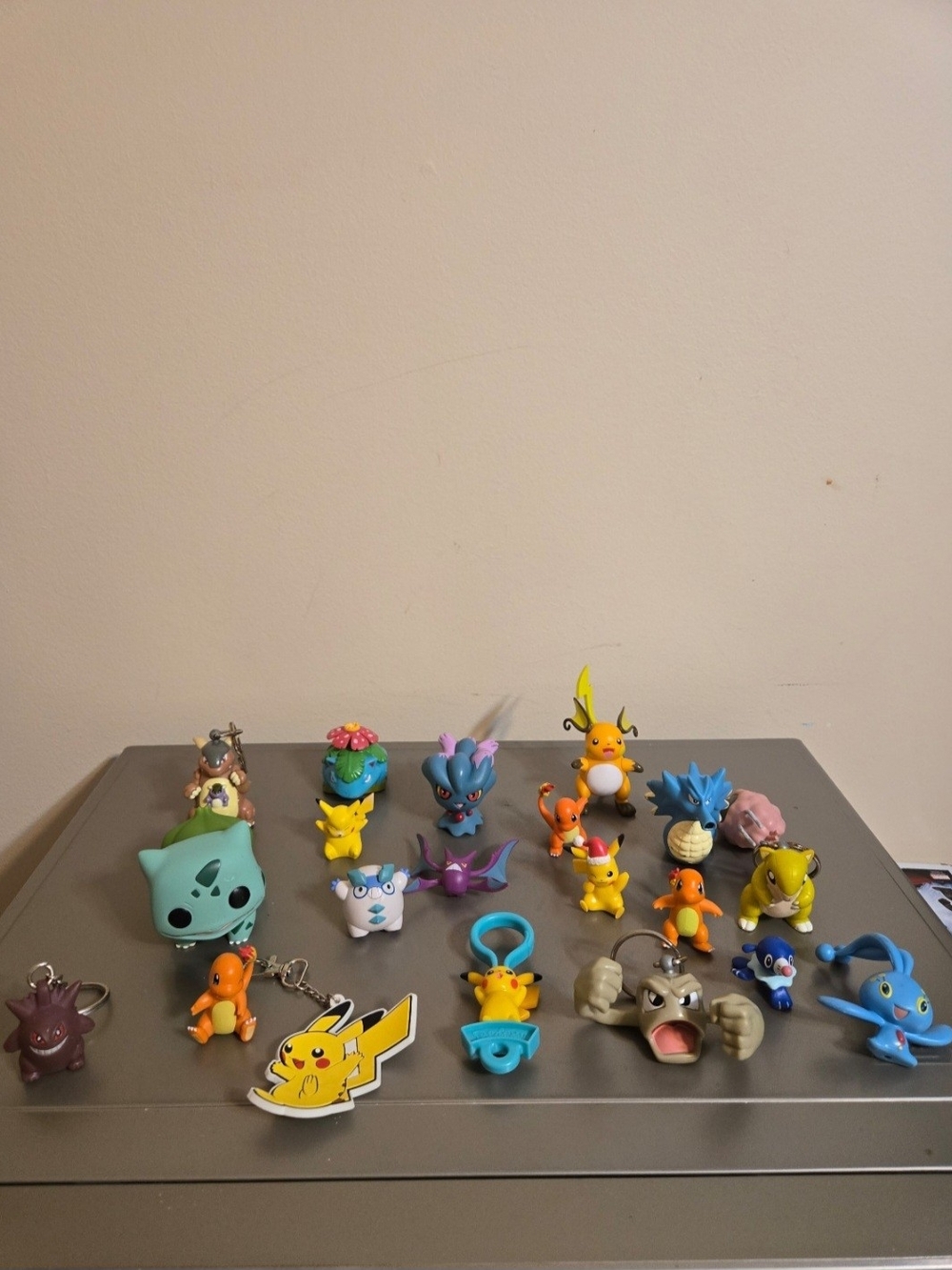 Nintendo Pokémon Figure and Keychain Set